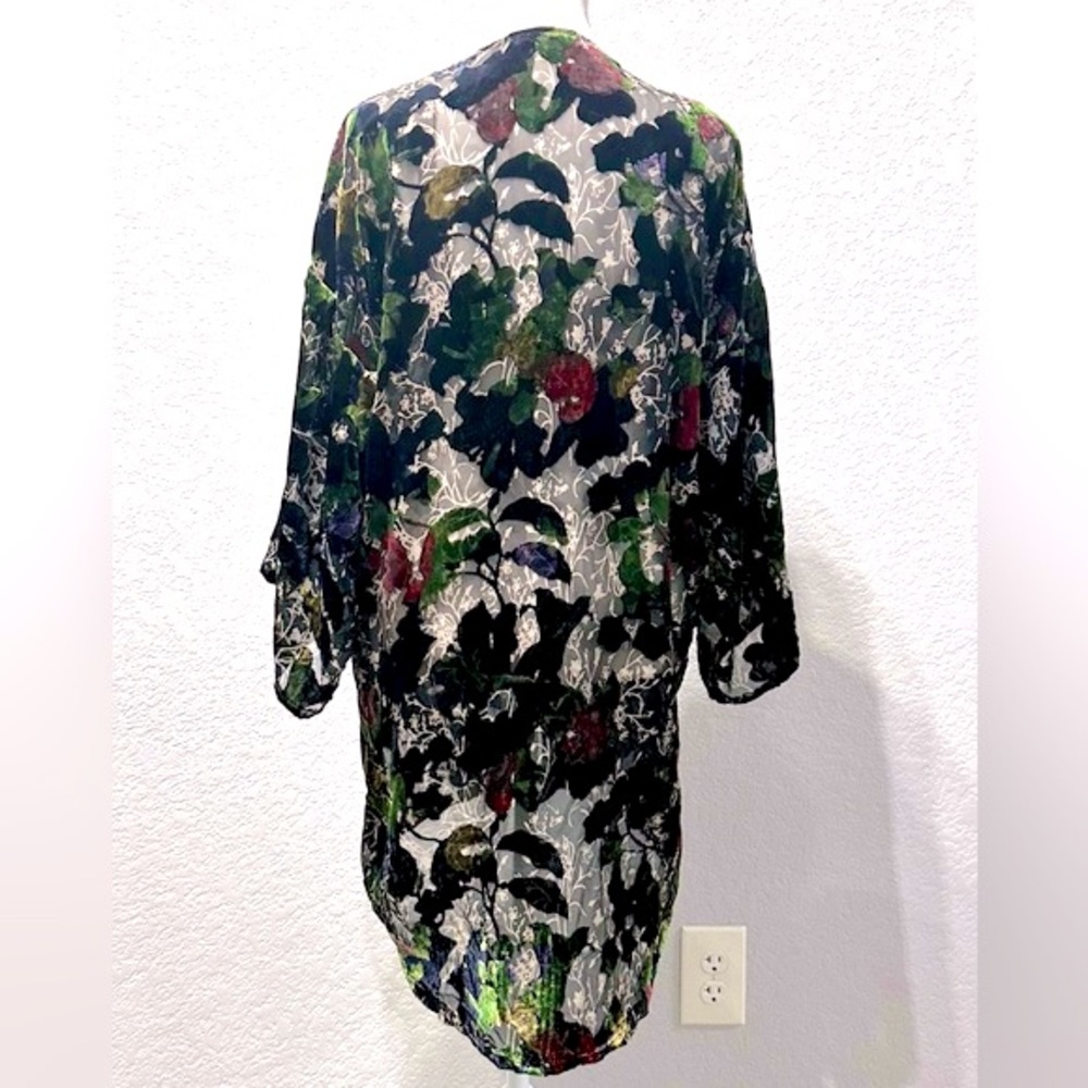 Daniel Rainn Black Velvet and Lace Floral Kimono Sz M - Picture 2 of 16